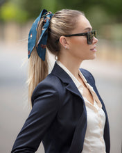 Load image into Gallery viewer, Scrunchie Game - Navy

