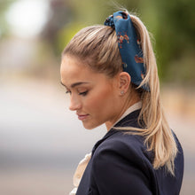 Load image into Gallery viewer, Scrunchie Game - Navy

